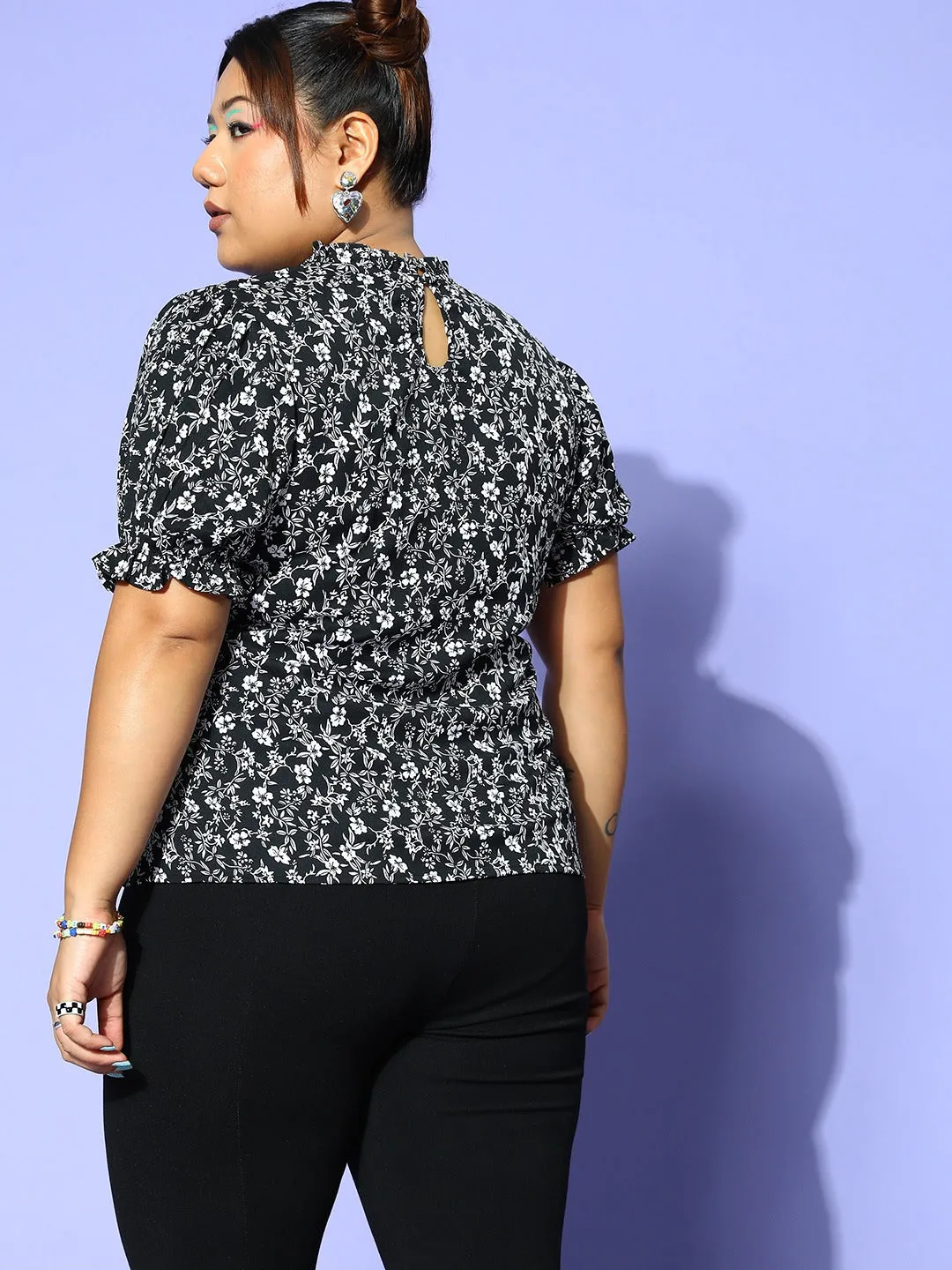 Berrylush Women Plus Size Black & White Floral Printed Round Neck Crepe Pleated Regular Top