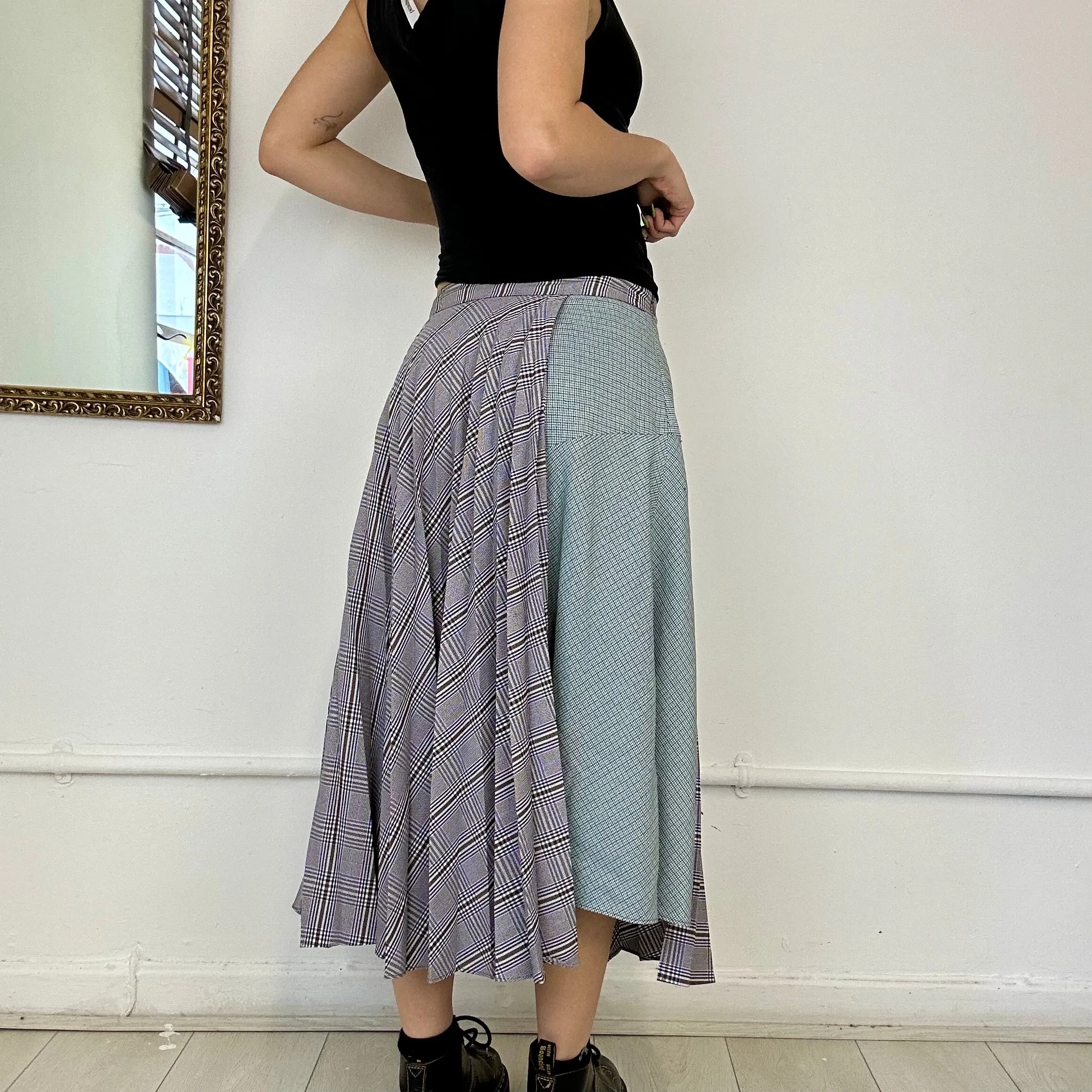 contrast checkered pleated midi skirt
