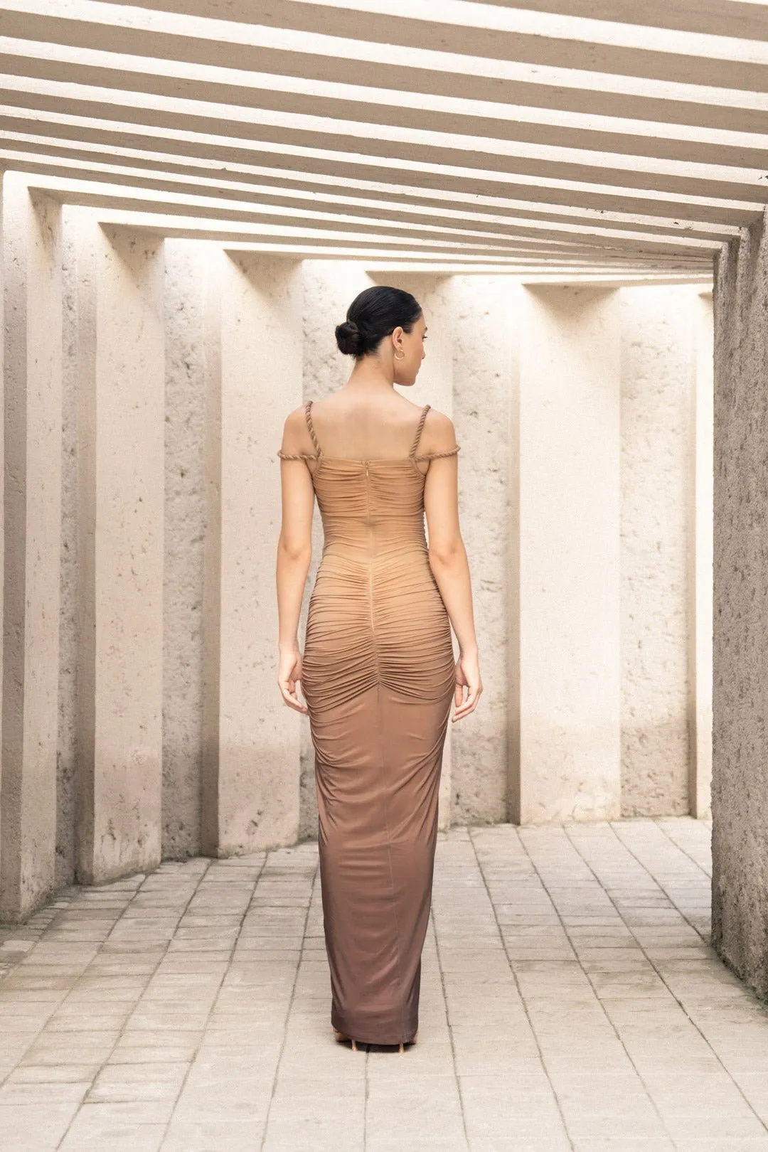 DRAPED OMBRE RING-DETAIL DRESS