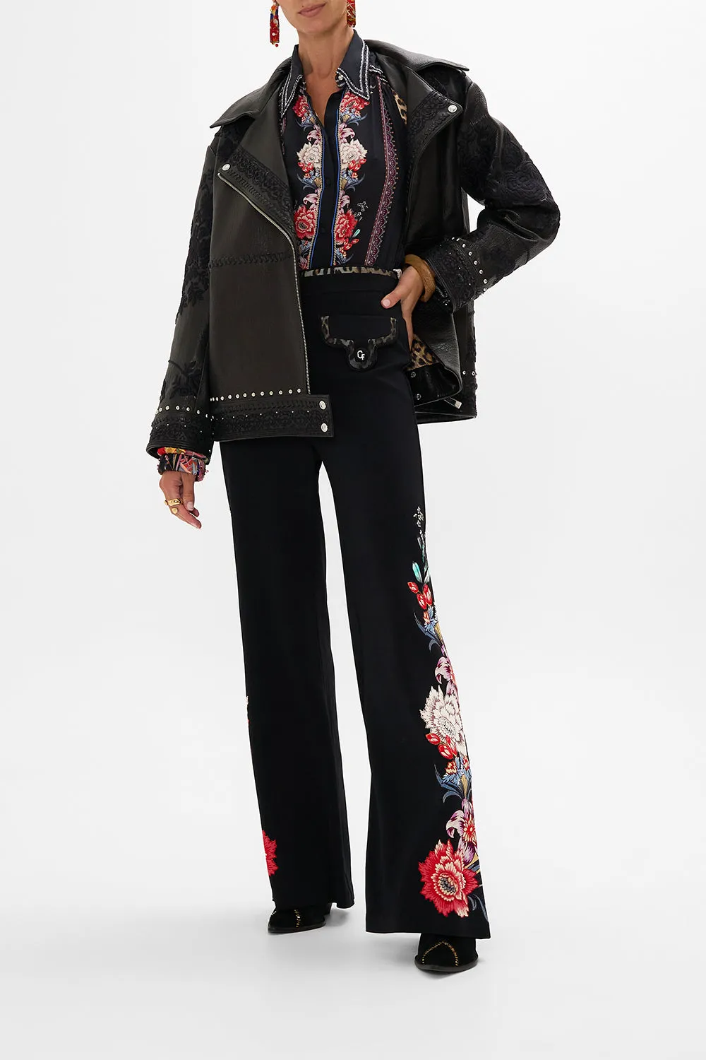 FLARED PANT WITH POCKETS VOLENDAM DOLLS