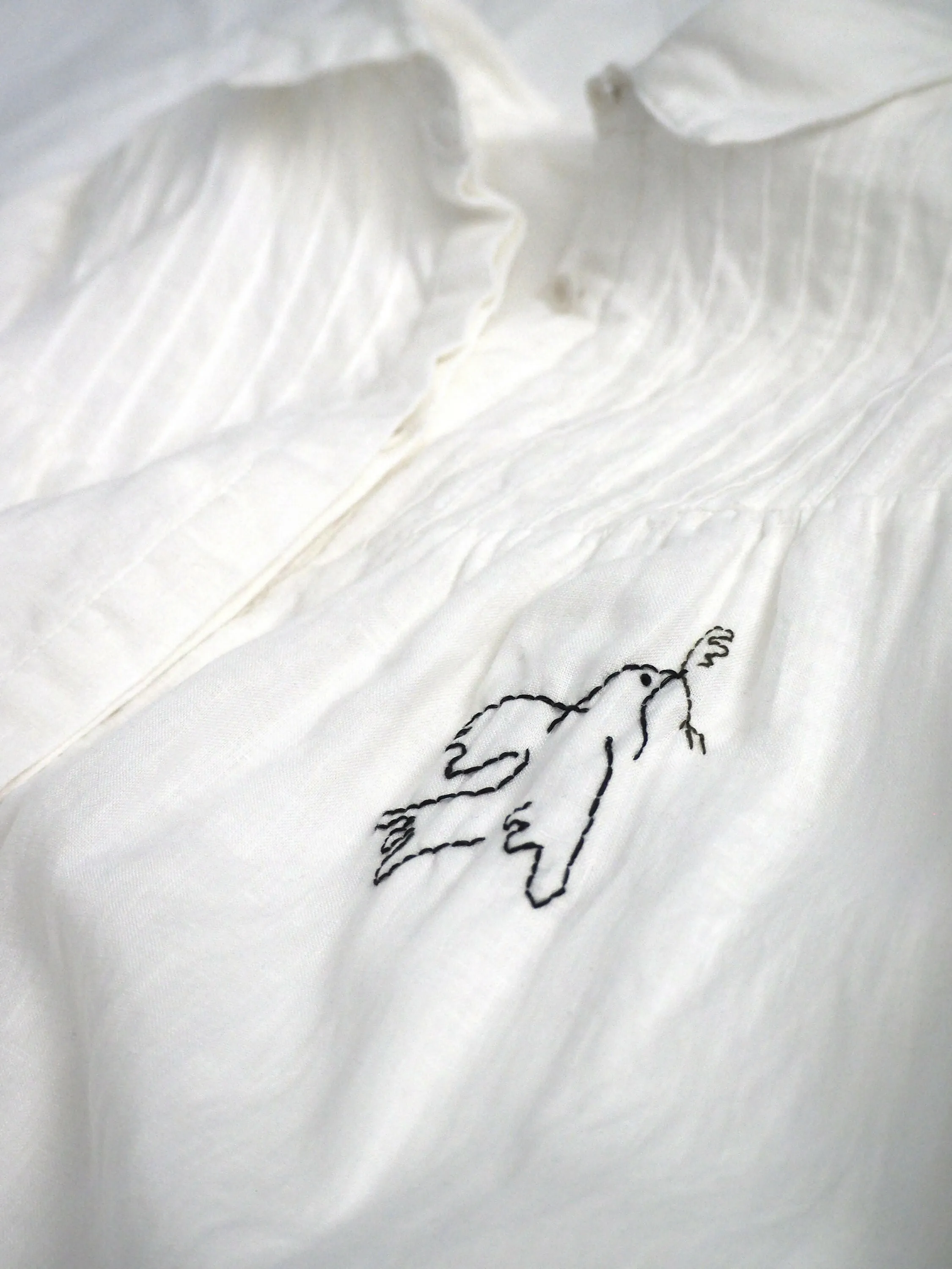 Mari White Classic Collar Long Sleeve Shirt