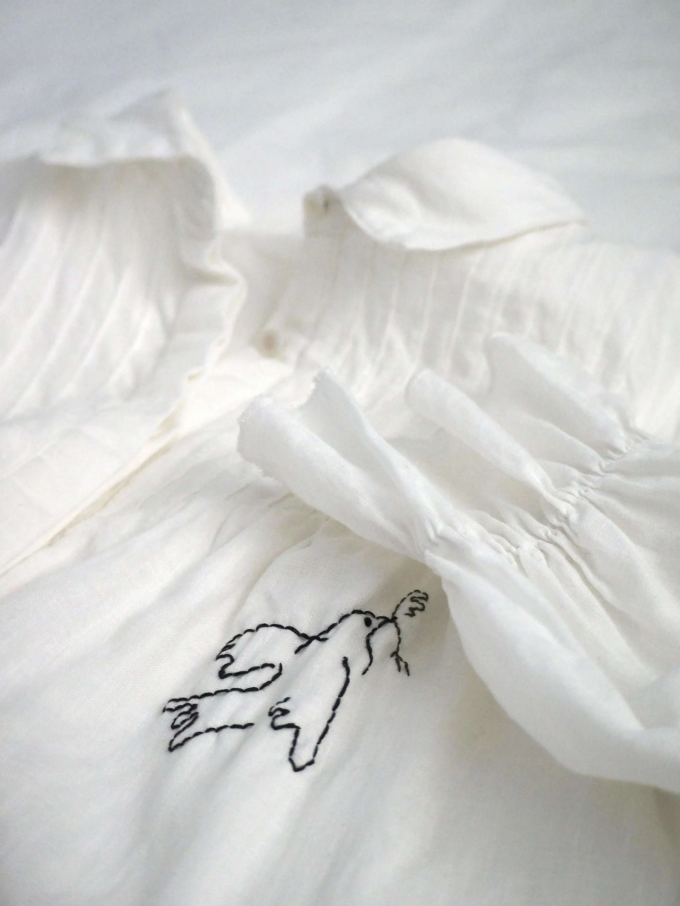 Mari White Classic Collar Long Sleeve Shirt