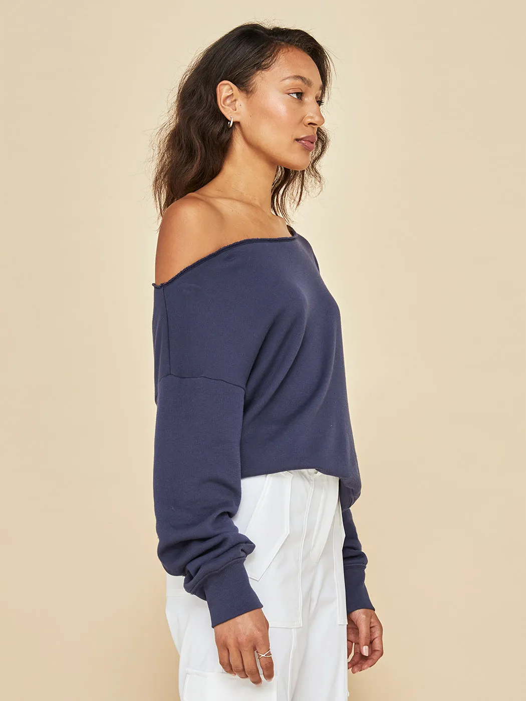 Off Shoulder Sweatshirt in French Terry - Evening Blue