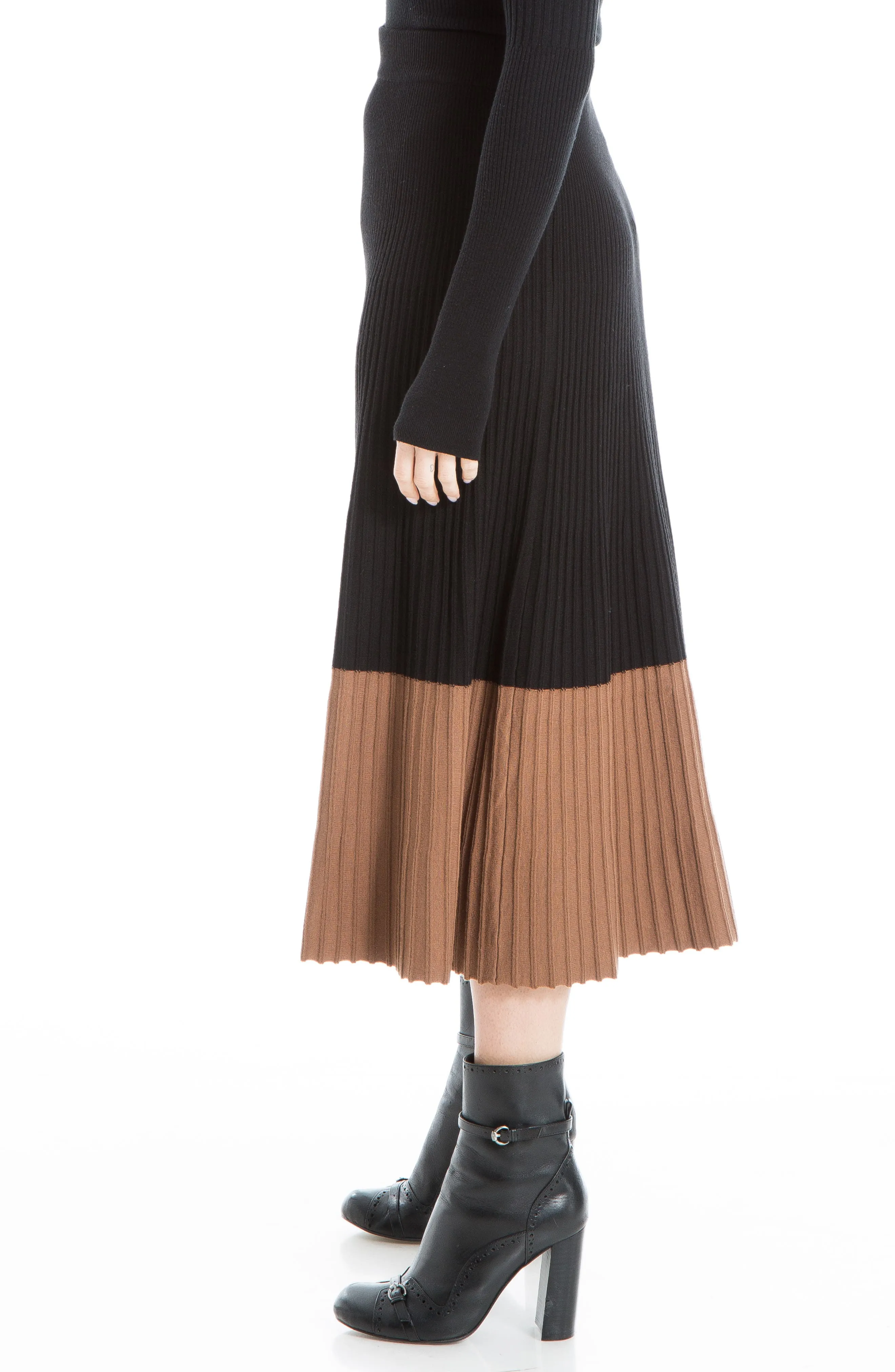 Pleated Colorblock Knit Skirt