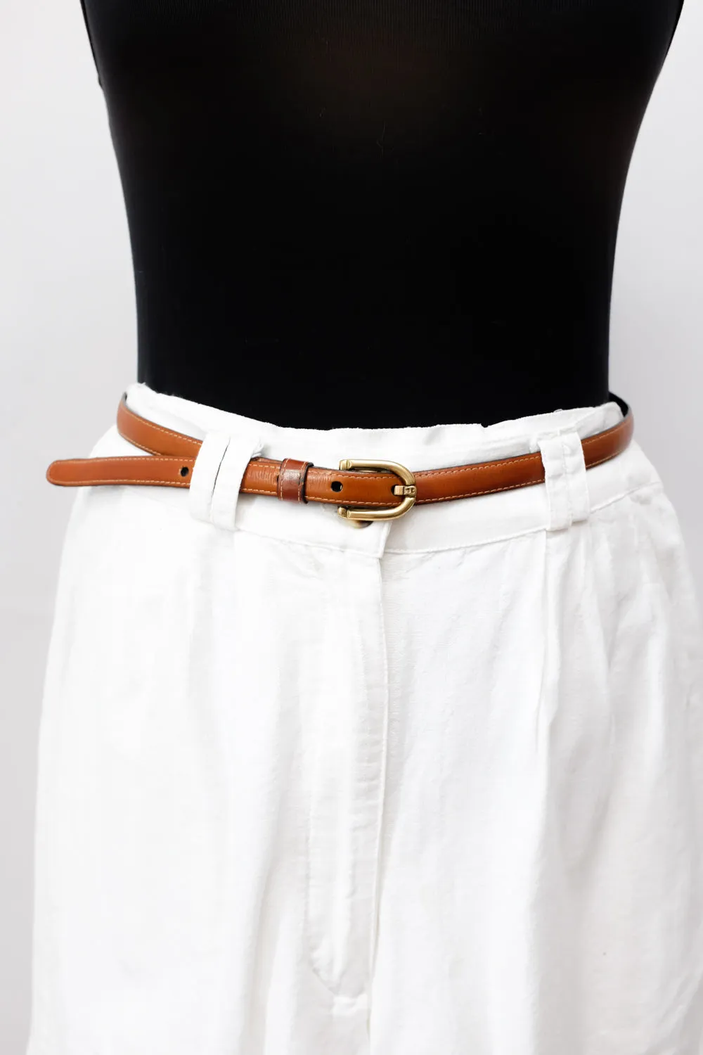 WHITE VINTAGE COTTON PLEATED SHORTS