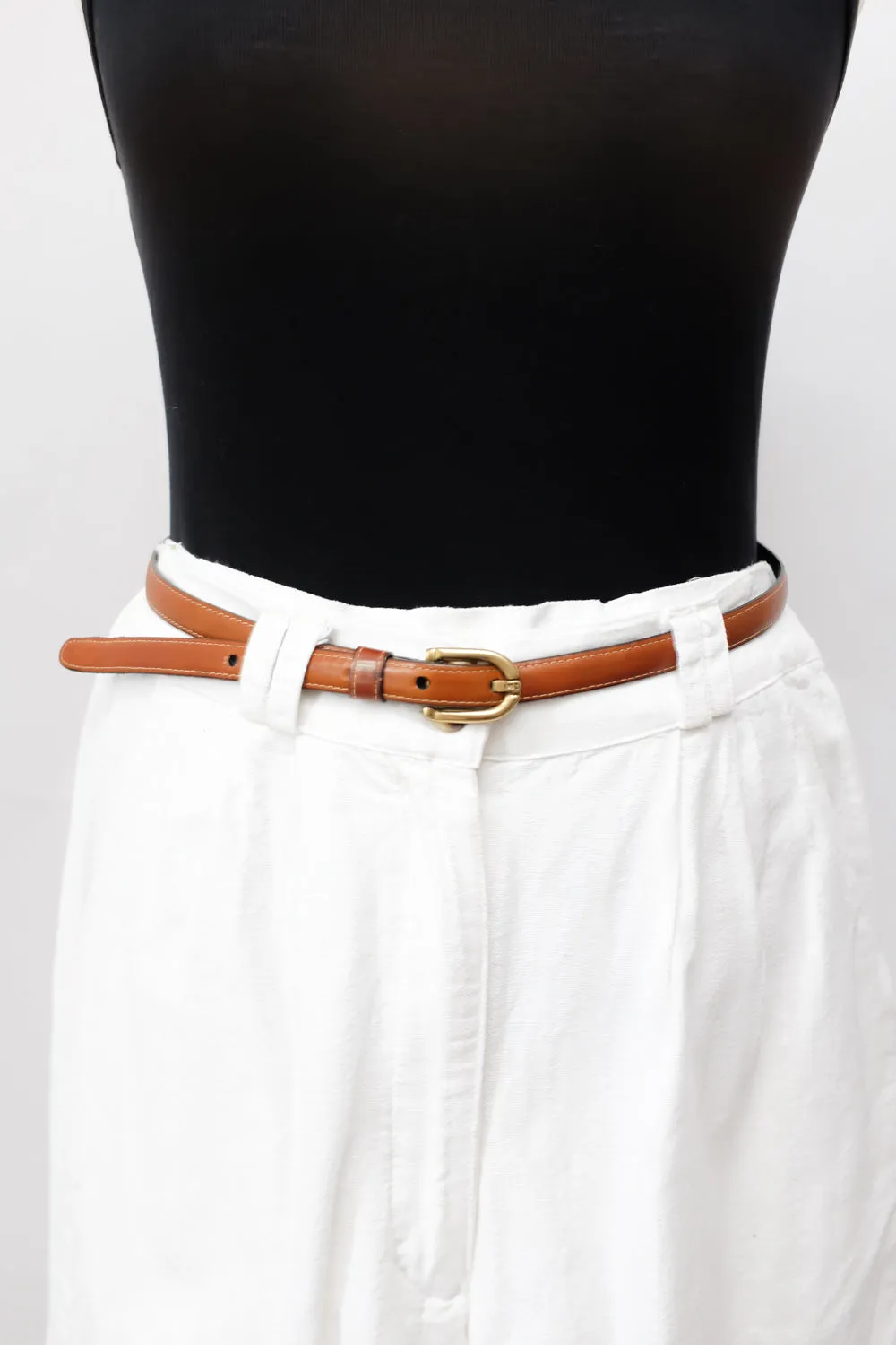WHITE VINTAGE COTTON PLEATED SHORTS